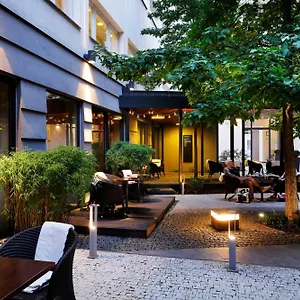 Three Crowns Hotell