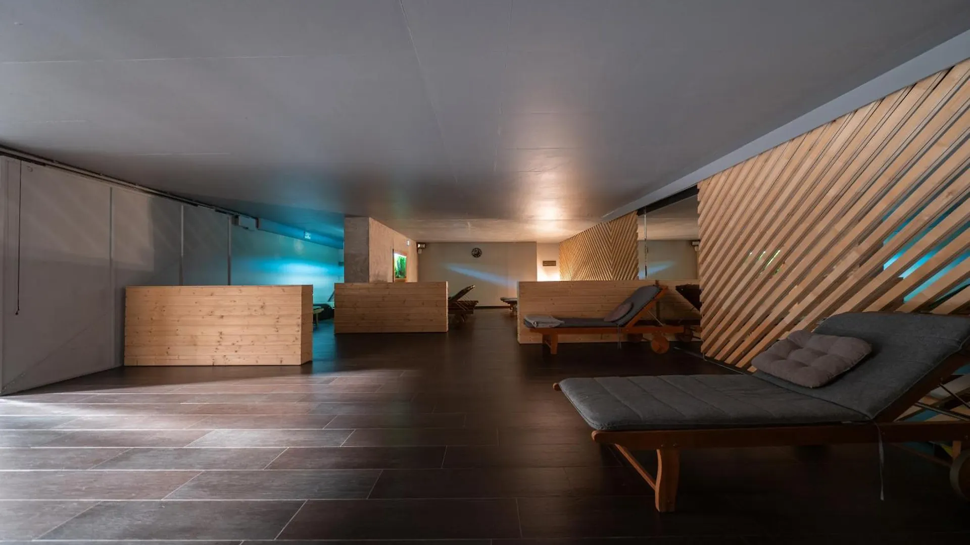 Wellness Rooms Central Прага Отель