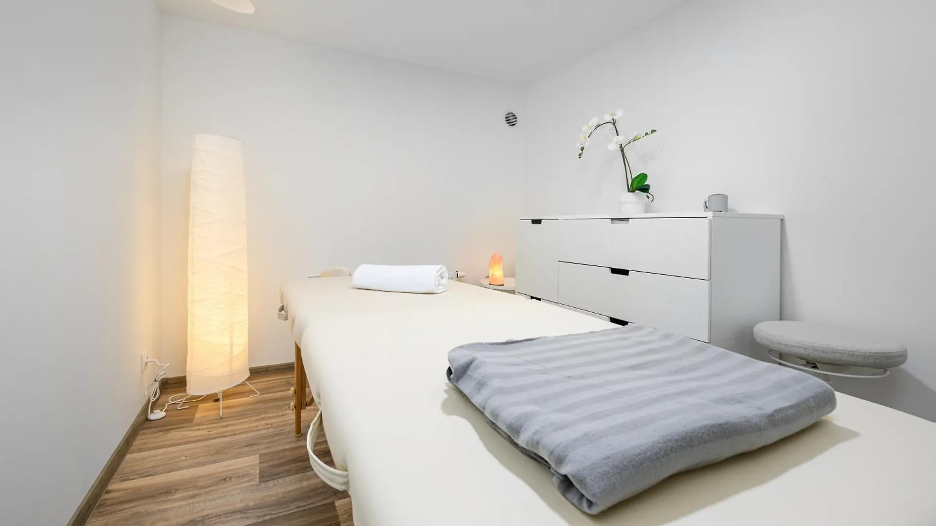 Wellness Rooms Central 프라하 체코